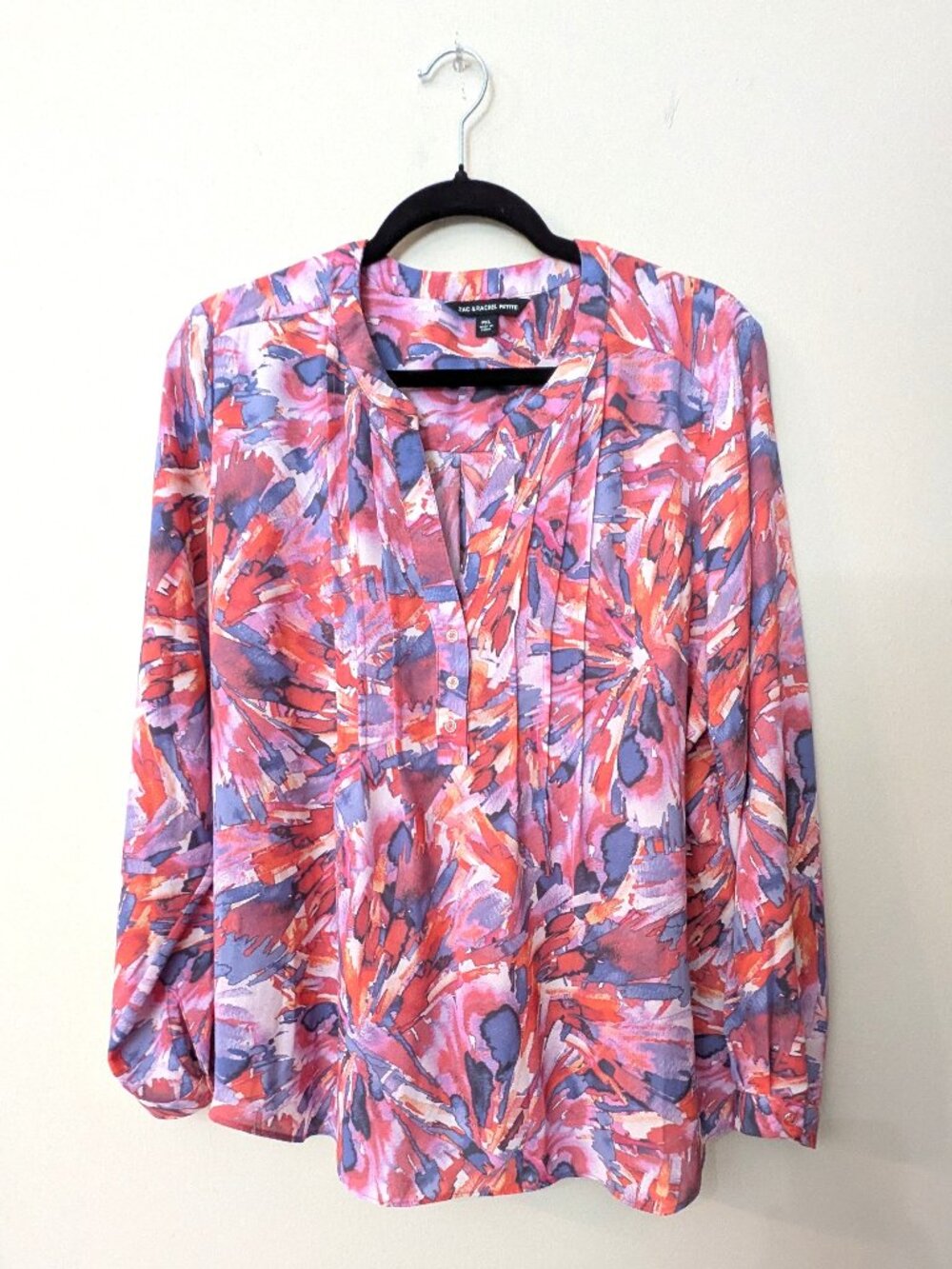 Zac & Rachel Petite Women’s Colorful Abstract Print Blouse. Size PXL